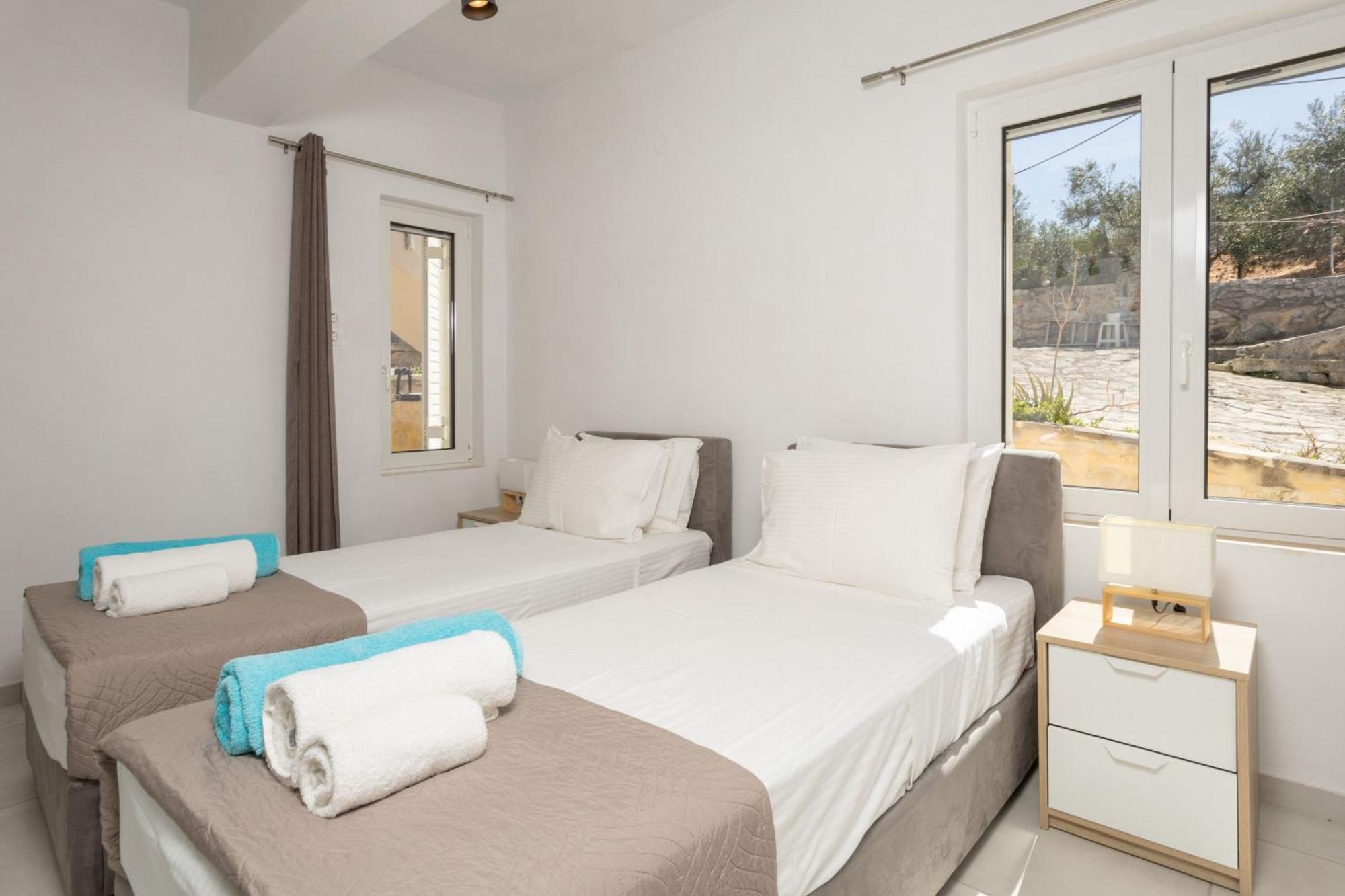 Villa Konstantinos Hilltop Vineyard Escape Almirida Exteriör bild
